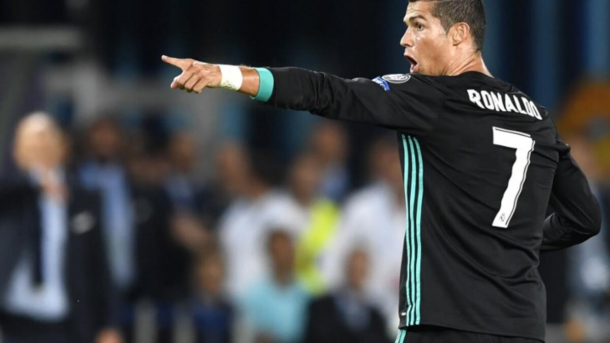 خماسية في مباراة واحدة: رغم أنه الأكثر تسجيلاً في تاريخ دوري الأبطال، إلا أن رونالدو لم ينجح من قبل في تسجيل خمسة أهداف في مباراة واحدة، كما فعل ميسي ولويز أدريانو من قبل، وهذا تحدي آخر ما زال البرتغالي يسعى لتجاوزه.