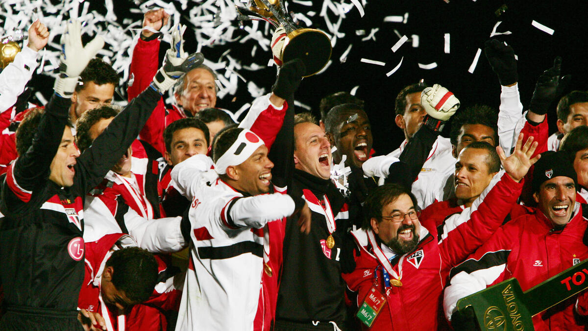ساو باولو البرازيلي: وظفر باللقب مرة واحدة عام 2005.