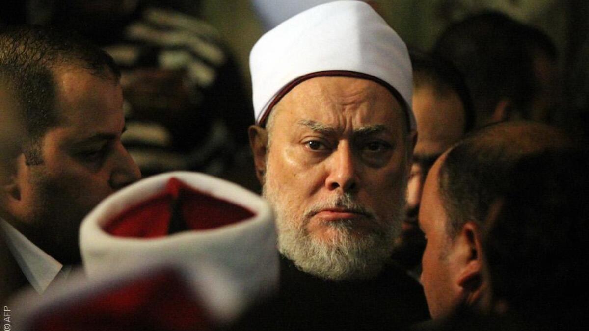 القرآن لا يحرم الزنا: قال مفتي مصر السابق علي جمعة إن القرآن الكريم لم يحرم الزنا بلفظ (حرّم)، فلا نجد آية تقول (حرّم عليكم الزنا)، وإنما حرَّم الله تعالى كل مقدمات الزنا وما يؤدي إليه فقال: ﴿ولا تقربوا الزنا﴾.