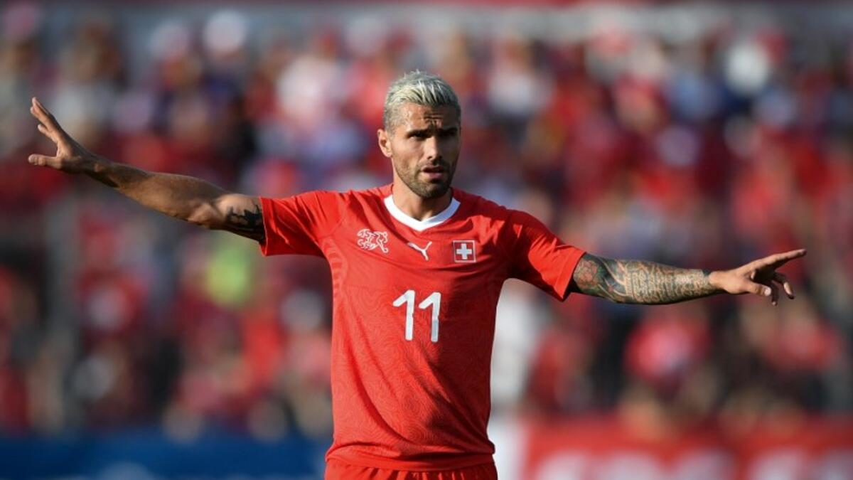 لاعب الوسط السويسري فالون بيهرامي: أجبر ورفاقه منتخب البرازيل على التعادل، فرض صاحب الـ 33 عاماً رقابة لصيقة على نيمار نجم السيليساو ونجح في تحييده، وكانت إحصائياته المميزة في المباراة لا تقتصر فقط على رقابة غريمه.