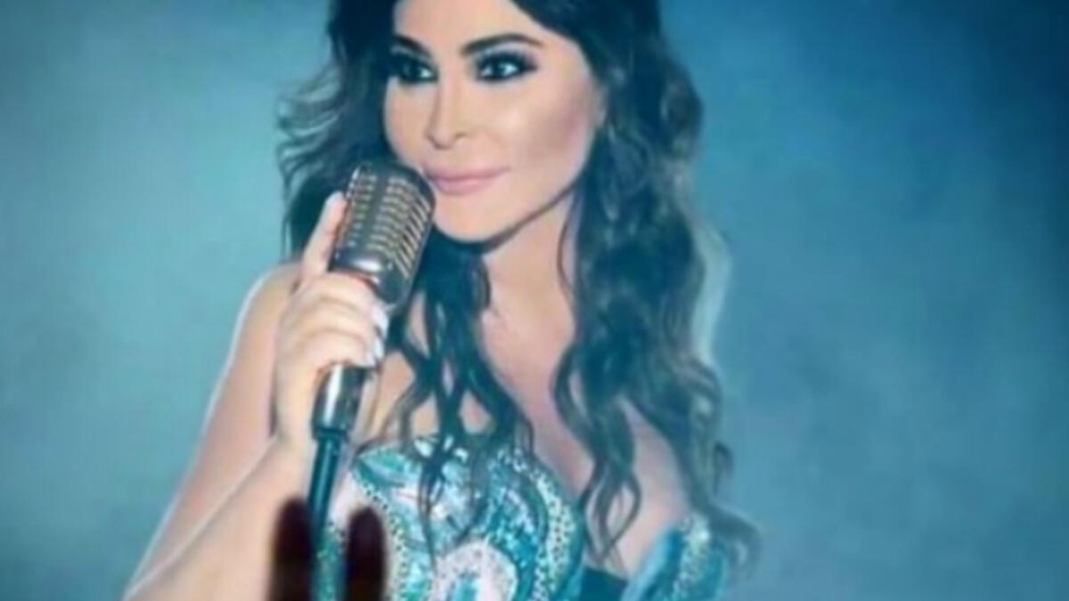 The new albums cover and booklet pictures seems to suit the albums songs mood