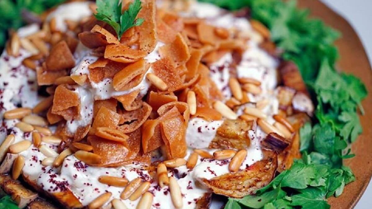 "فتة الزبادى" خليط الأرز، الدجاج، الزبادى والصنوبر بالنكهة الشامية التى ليس لها مثيل.وهو طبق رئيسي في سوريا