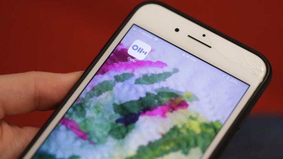 في فئة أفضل مساعد يومي:  Otter Voice Notes وهو تطبيق يستخدم الذكاء الاصطناعي في تحويل المقاطع الصوتية إلى كتابة.