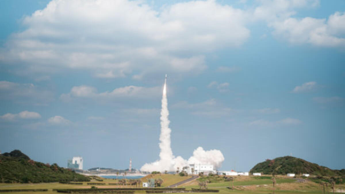 تم تخصيصه لأغراض الرصد الأرضي، وبمجرد دخوله إلى مداره، بدأ القمر الصناعي التقاط صور فائقة الجودة وإرسالها إلى المحطة الأرضية في مركز محمد بن راشد للفضاء.