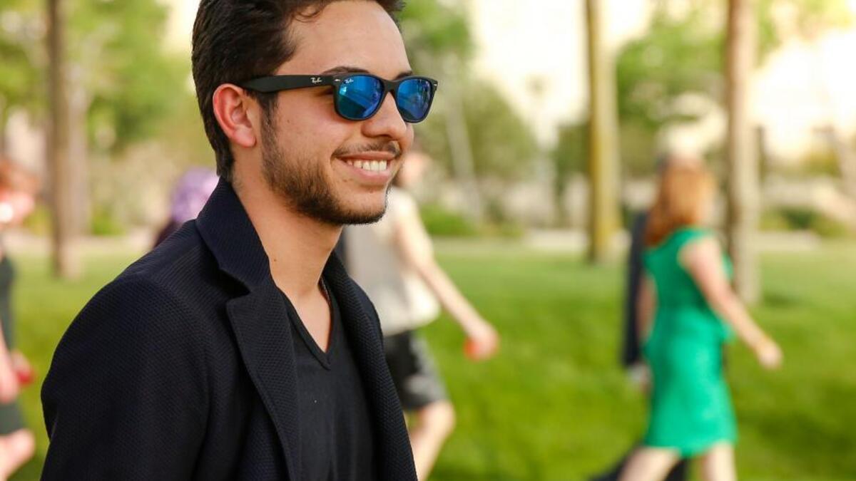 ولي عهد المملكة الأردنية الهاشمية الأمير الحسين بن عبد الله الثاني بن الحسين ،وهو أكبر أبناء الملك عبد الله الثاني. تميَّزَ بالتواضع، فضلا عن كونه يتمتع بجاذبية كبيرة، يعشق كرة القدم،واحترف في علم الكمبيوتر والالكترونيات.