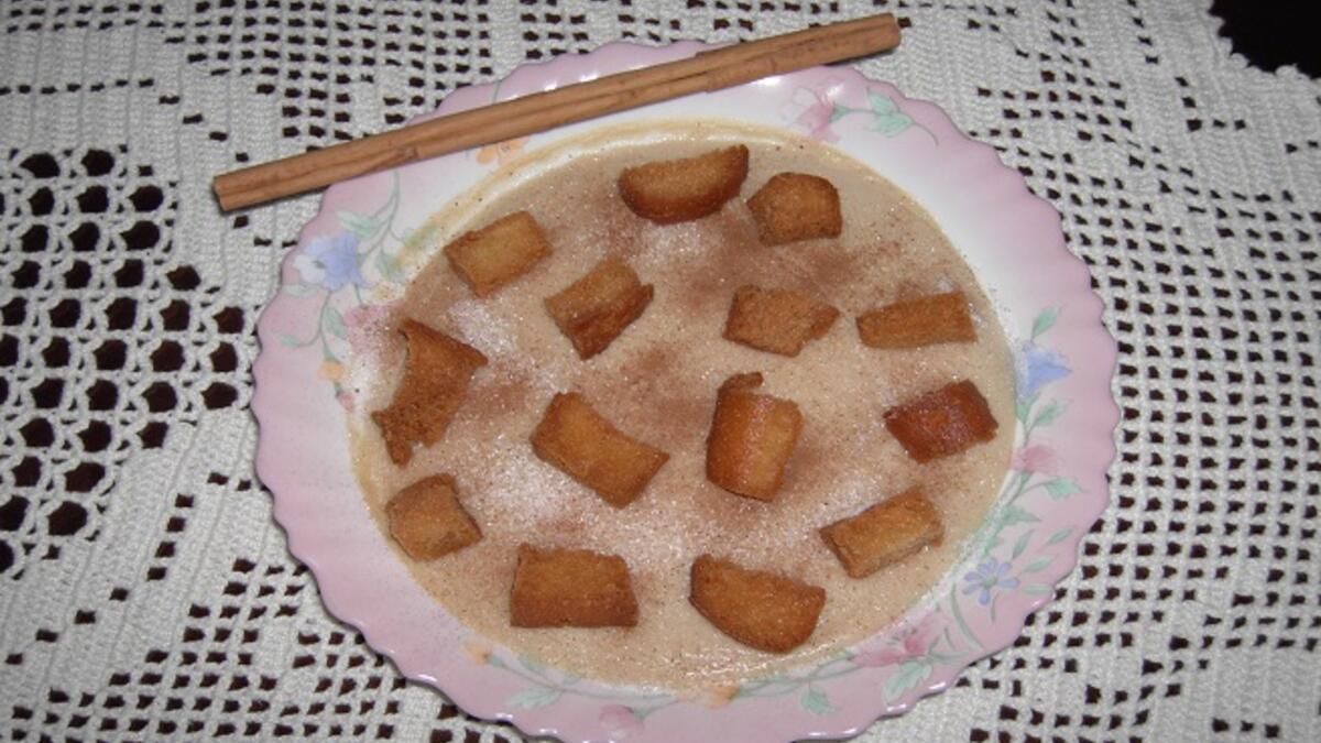 Gachas  أو العصيدة : نوع من انواع الحلويات مشهور فى قرطبة منذ العصر الإسلامى، ذكرها ابن رزين التجيبي فى كتابه "فضالة الخوان في طيبات الطعام و الالوان" فى فصل الحلويات.