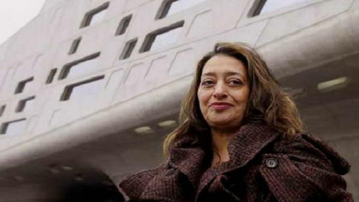 المعمارية العراقية زُها حديد: درّست في جامعات عالمية عدة واخترقت عالماً تقلّ فيه النساء, فازت  بمسابقة تصميم كازينو مدينة بازل في سويسرا 2005. وجائزة "بريتزكر" للعمارة وهي بمثابة نوبل في المجال المعماري, لتكون أول امرأة تفوز بها في العالم بأسره.