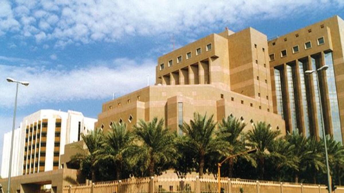 مدينة الأمير سلطان الطبية العسكرية في  السعودية: المستشفى الثاني عربيا، المئة وواحد وتسعون عالميا وهو عبارة عن مدينة طبية عسكرية سعودية، تتبعها ثلاث مستشفيات بالإضافة إلي مستوصفات ومراكز صحية أولية، وبسعة تزيد عن الف سرير.