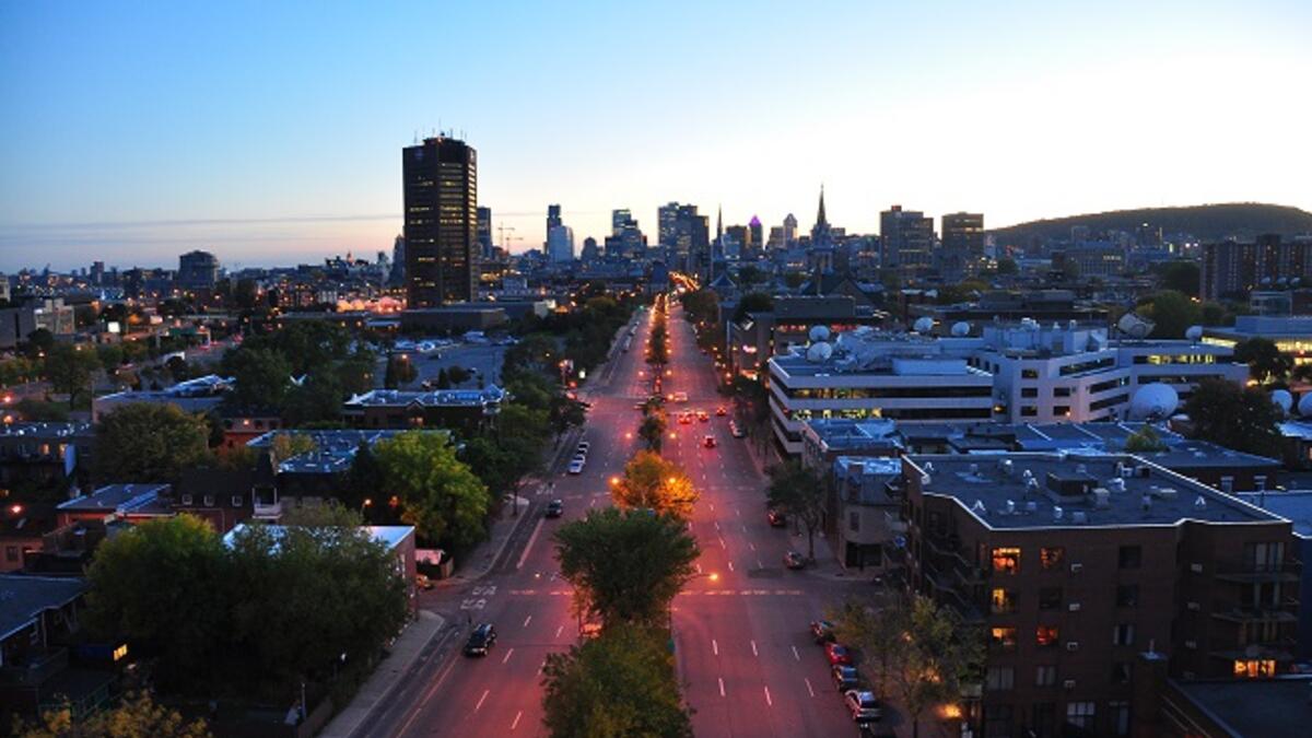 في تورنتو بكندا تقارب ساعات الصيام 17 ساعة بينما الحرارة تتراوح ما بين 15 إلى عشرين درجة مئوية