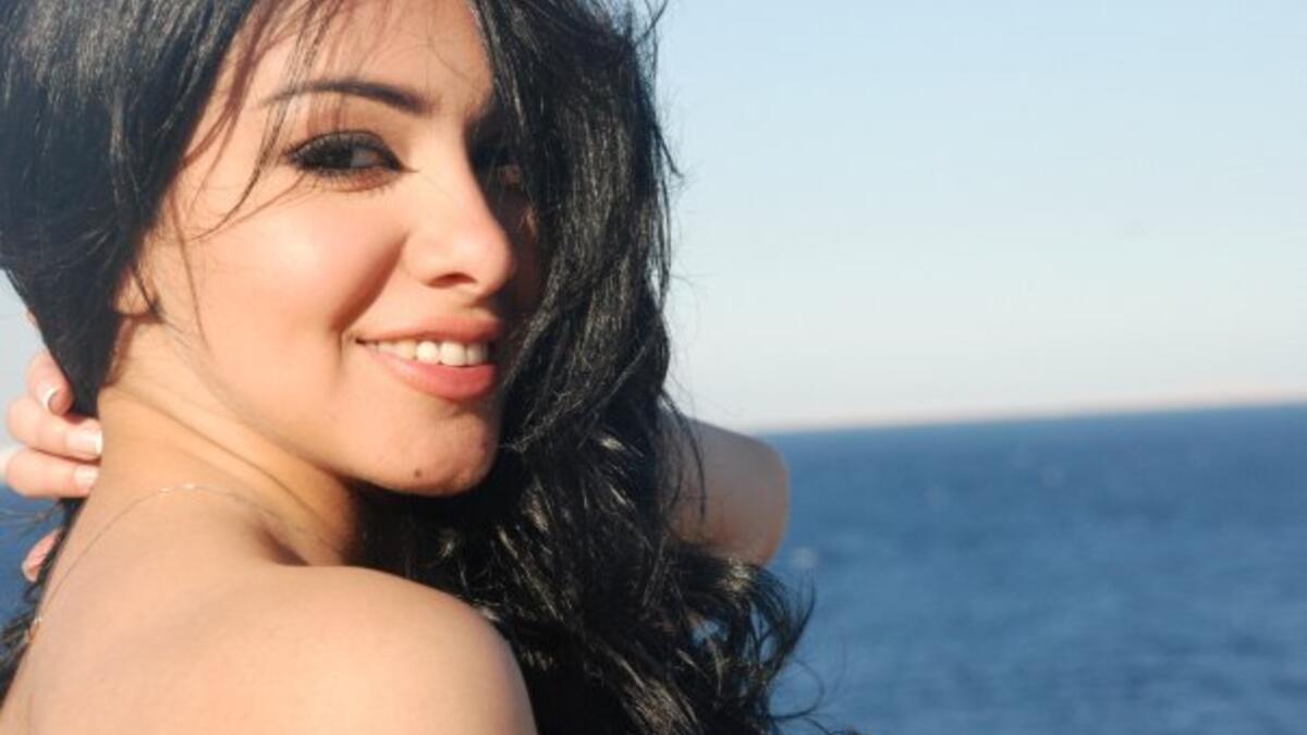 نجمة ستار اكاديمي ميرهان المصرية، وهي ايضا ممثلة مصرية قامت بعدة ادوار في الافلام .وعند استضافتها ببرنامج "إنت حر" من تقديم السيناريست مدحت العدل،أخبرها العدل أنها تشبه نجمة تلفزيون الواقع الأميركية كيم كارداشيان، أجابته ميرهان بأنه ليس أول من يخبرها بهذا.