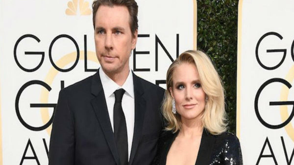 الممثلان داكس شيبرد وكريستين بيل: تزوجا سرًا في مكتب كاتب العدل في مقاطعة بيفرلي هيلز في 17 أكتوبر، 2013.