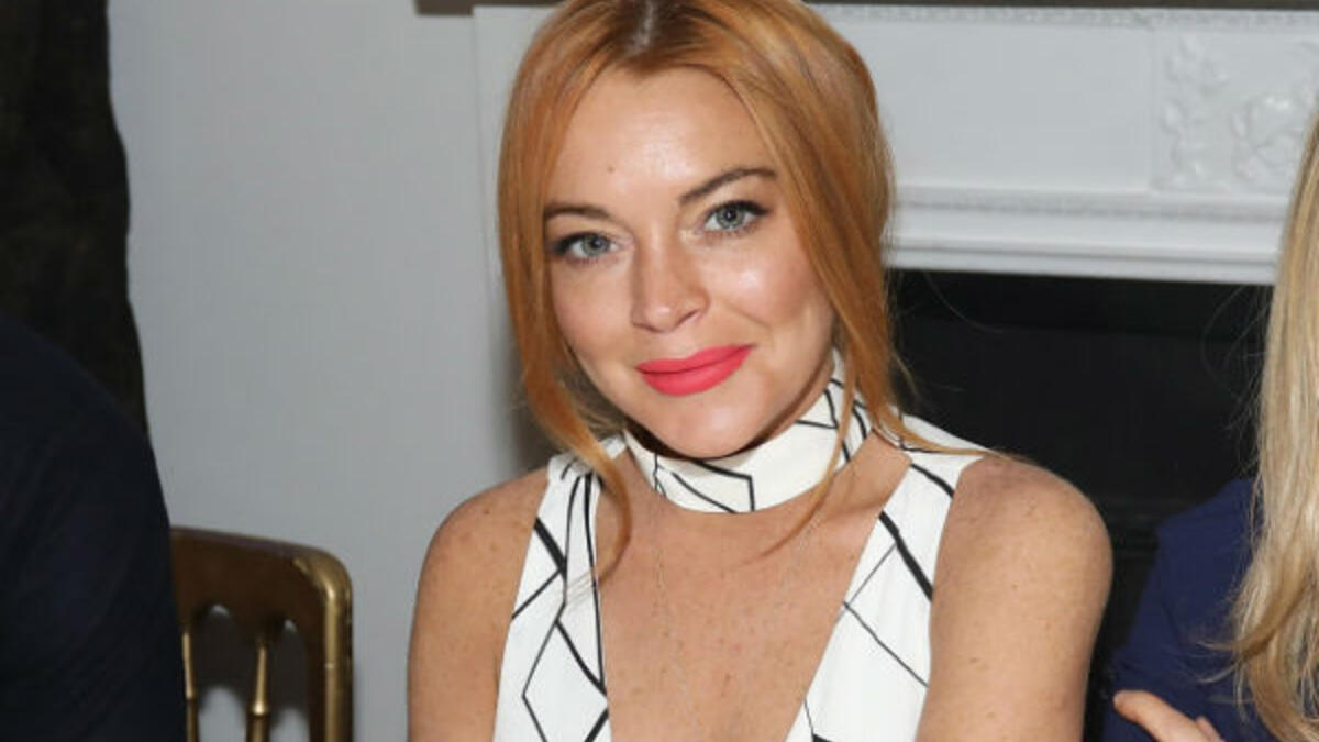 ليندسي لوهان: في أغسطس 2010، تعرضت للسرقة على يد عصابة Bling Ring التي اقتحمت منزلها في لوس أنجلوس وسرقوا مجوهرات وصلت قيمتها لنحو 130 ألف دولار.