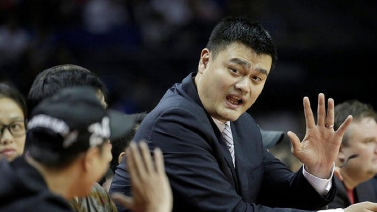 الصين تعيّن سفيرًا لها في المريخ: أعلنت إدارة الفضاء الوطنية الصينية عن تعيين لاعب كرة السلّة السابق ياو مينغ (36 عامًا) سفيرًا للصين على كوكب المرّيخ، ومن المتوقّع أن تحمل المهمّة مسبارًا يعمل بالطاقة الشمسية بعد 3 سنوات للبحث عن المياه.