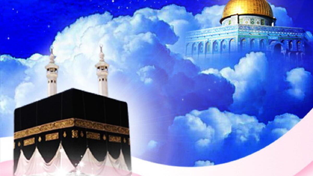 انقسم رأي العلماء والسلف إلى ثلاث ، فمنهم من يقول أن الإسراء والمعراج كان بالروح ، ومنهم من يقول كان بالجسد، ومنهم من يقول كان بالروح والجسد، وهذا ما ذهب عليه معظم السلف والمسلمين في اليقظة