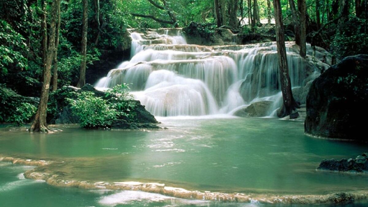 رأى الرسول عندما صعد لسموات العلى أربعة أنهار يخرجن من أصل سدرة المنتهى. ورأى مالكًا خازن النار، وهو لا يضحك وكذلك رأي الجنة والنار