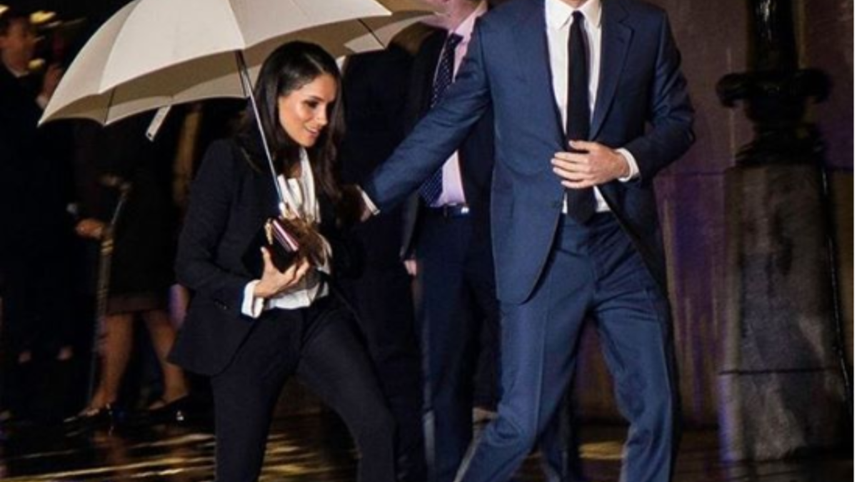 الخروج وحدها: ستظل الدوقة محاطةً دائمًا بالأمن المشدّد في كلّ الأوقات كونها جزءاً من أكثر العائلات شهرةً في العالم.