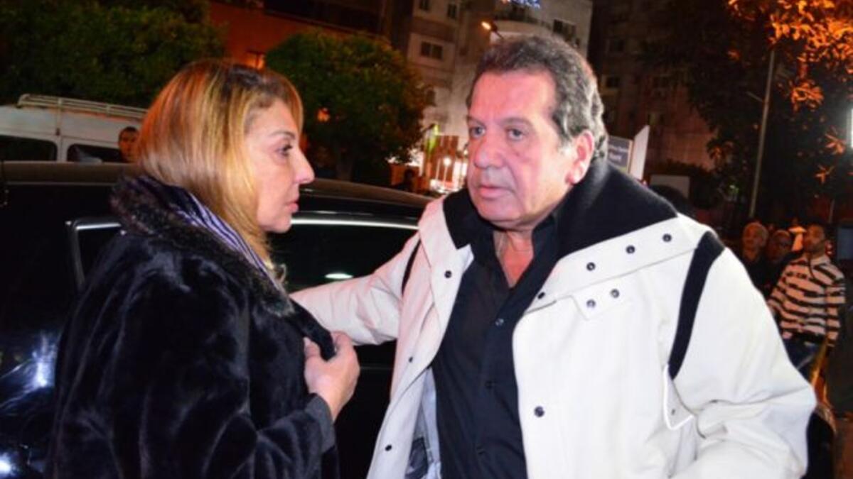 الممثلة نادية الجندي و المنتج محمد مختار الذي كان يصغرها بـ 17 عامًا