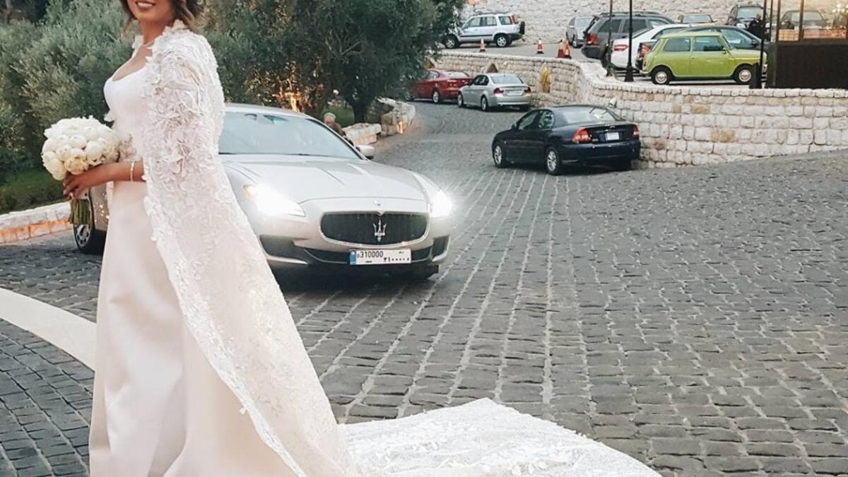 نشرت ملكة جمال لبنان لعام 2007 نادين ويلسون نجيم الصور الأولى من حفل زفافها وهي ترتدي الفستان الأبيض. وقد بدت نادين مشرقة مرتدية فستان ملوكي من تصميم حسين بظاظا. واللافت أنّ حفل الزفاف تمّ في Chateau Rweiss وسط حضور حاشد من الأقارب والأصدقاء.