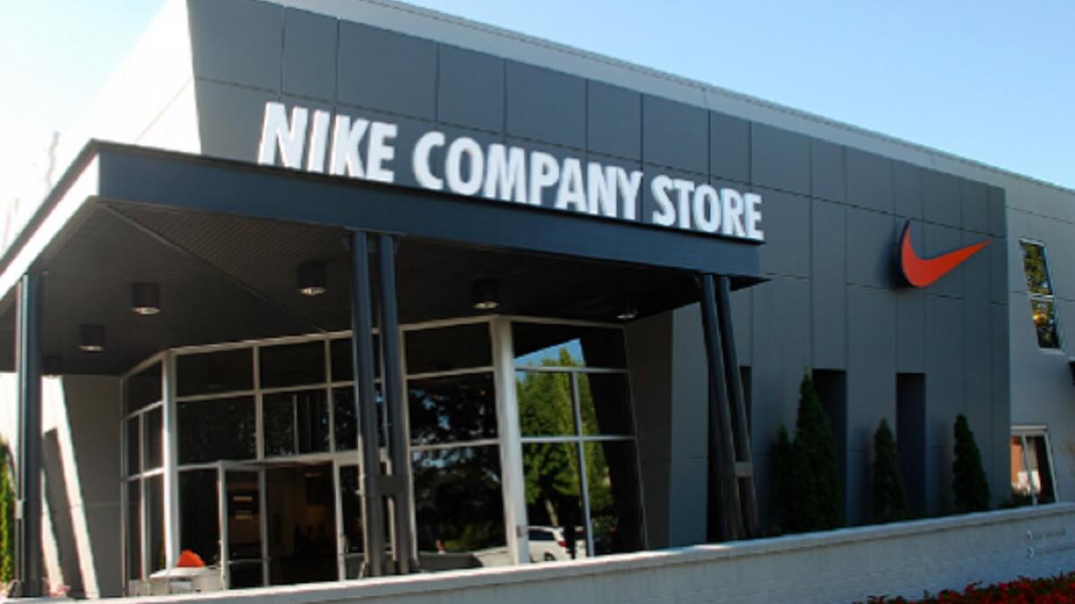 نايكي: تحمل هذه الماركة التجارية المتخصصة في المنتجات الرياضية اسم آلهة النصر اليونانية.