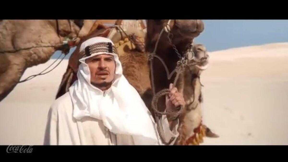عرضت شركة كوكاكولا إعلانًا لعدة رجال يتسابقون لمطاردة زجاجة، وخلفهم رجل يرتدي زيا عربيا ويركب جملا ولا يستطيع مواصلة الركب، والجمل لا ينساق لأوامره، وسبب حالة من الغضب بين المستهلكين العرب.