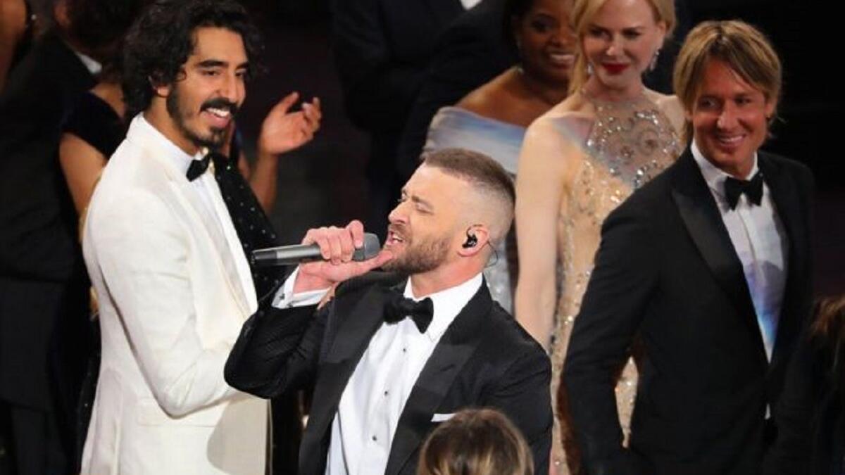 المطرب جاستين تيمبرلك بدأ فعاليات الحفل بأغنيته المرشحة لأوسكار "كانت ستوب ذا فيلينغ" Can’t Stop The Feeling