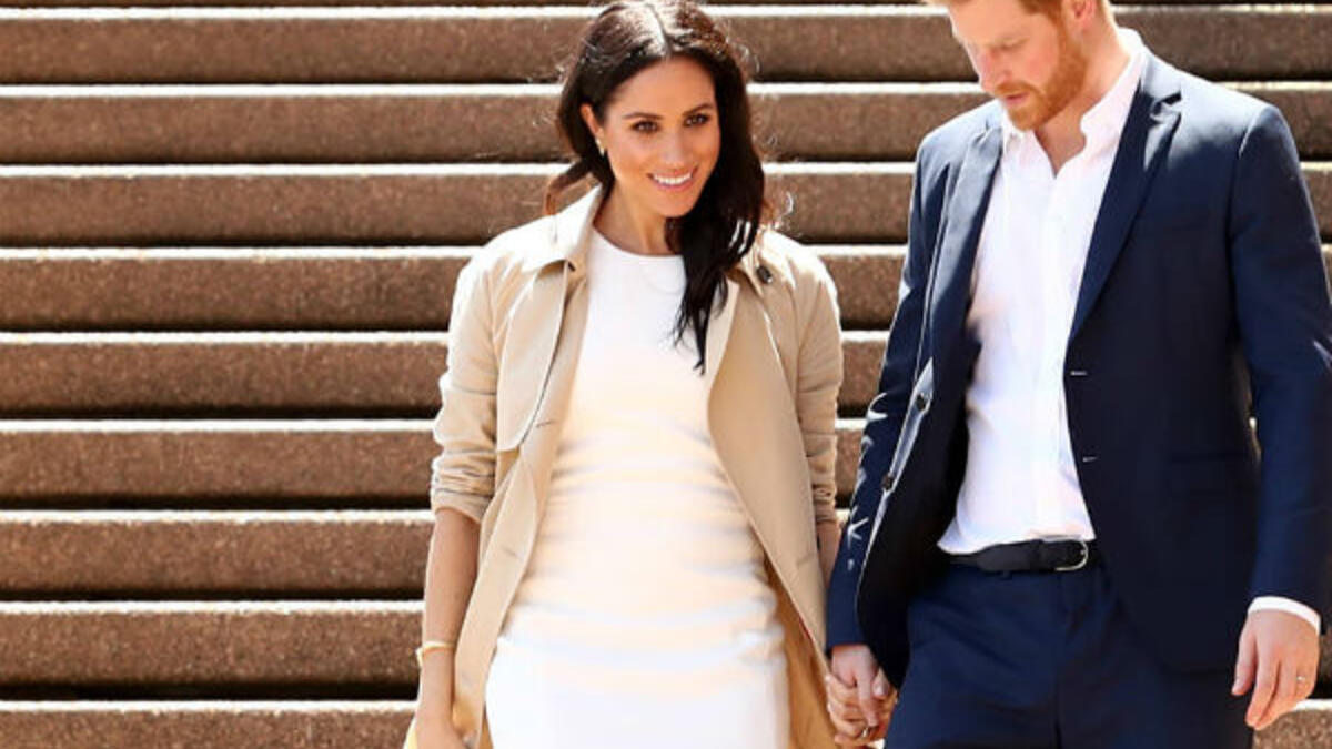 دوقة ساكس "ميغان ماركل" حامل بطفلها الاول من الأمير هاري والذي يتوقع قدومه في أوائل الربيع القادم.
