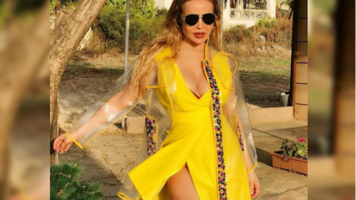 Many are considering Rula's fashion choices to be bizarre