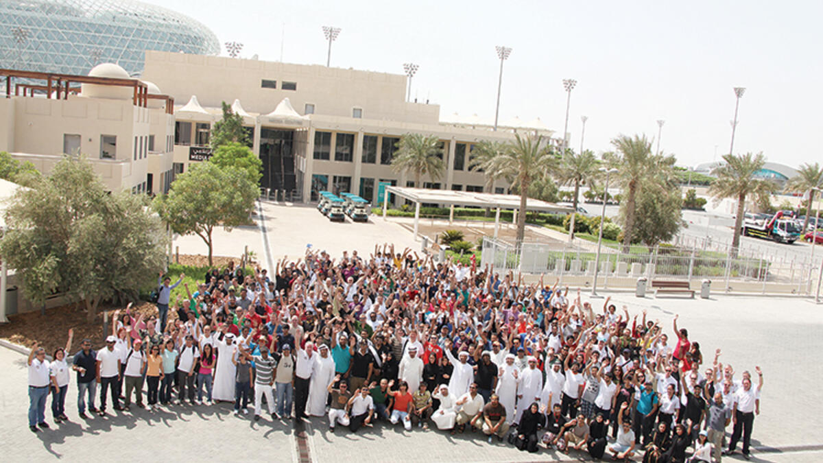 كما رحبت الحلبة بمشاركة أكثر من 700 متطوع من نادي الإمارات للسيارات للاضطلاع بمسؤوليات إدارة سباق جائزة الاتحاد للطيران الكبرى للفورمولا -1.