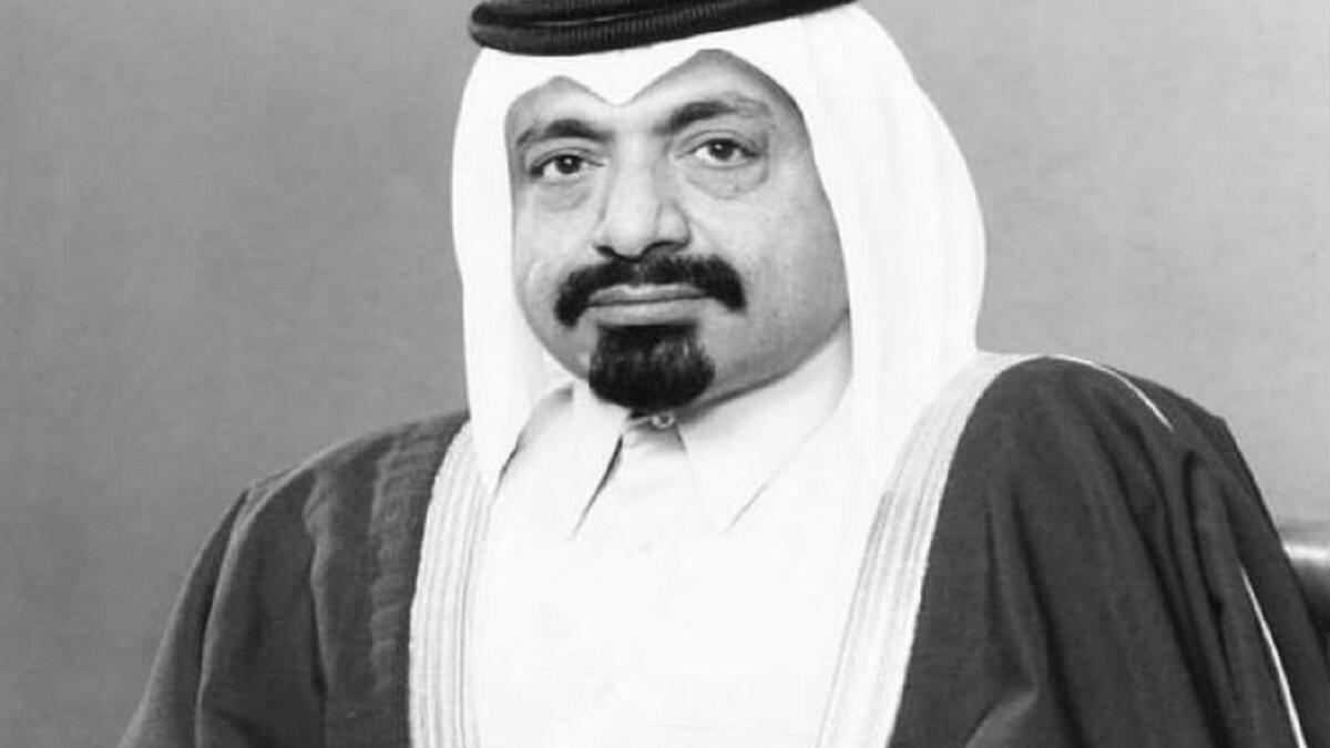 الشيخ خليفة بن حمد آل ثاني:
رحل أمير قطر الأسبق في 7 نوفمبر/تشرين الثاني، ودام حكمه حتى عام 1995، حين عزله ابنه الشيخ حمد، من منصبه أثناء قضائه عطلة في سويسرا.