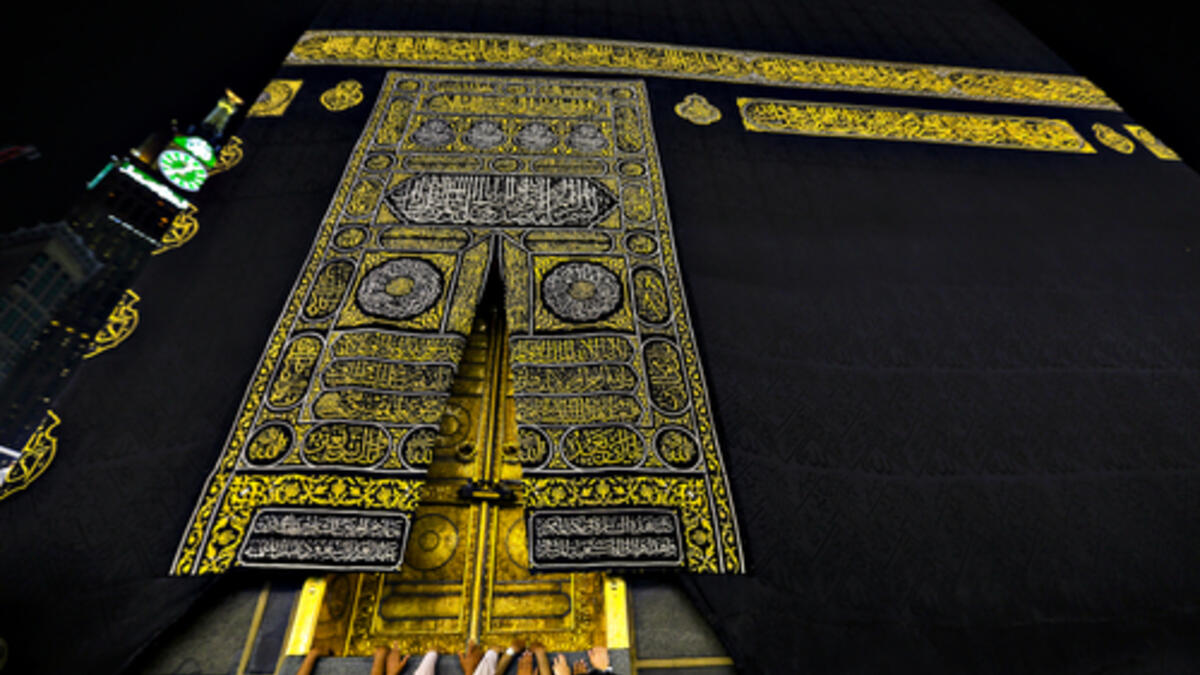 مكة المكرمة والمدينة المنورة: الاعتكاف في المسجد النبوي أو أداء العمرة في مكة المكرمة ستجعل رمضان تجربة روحانية لا تشبه أي تجربة رمضانية أخرى.