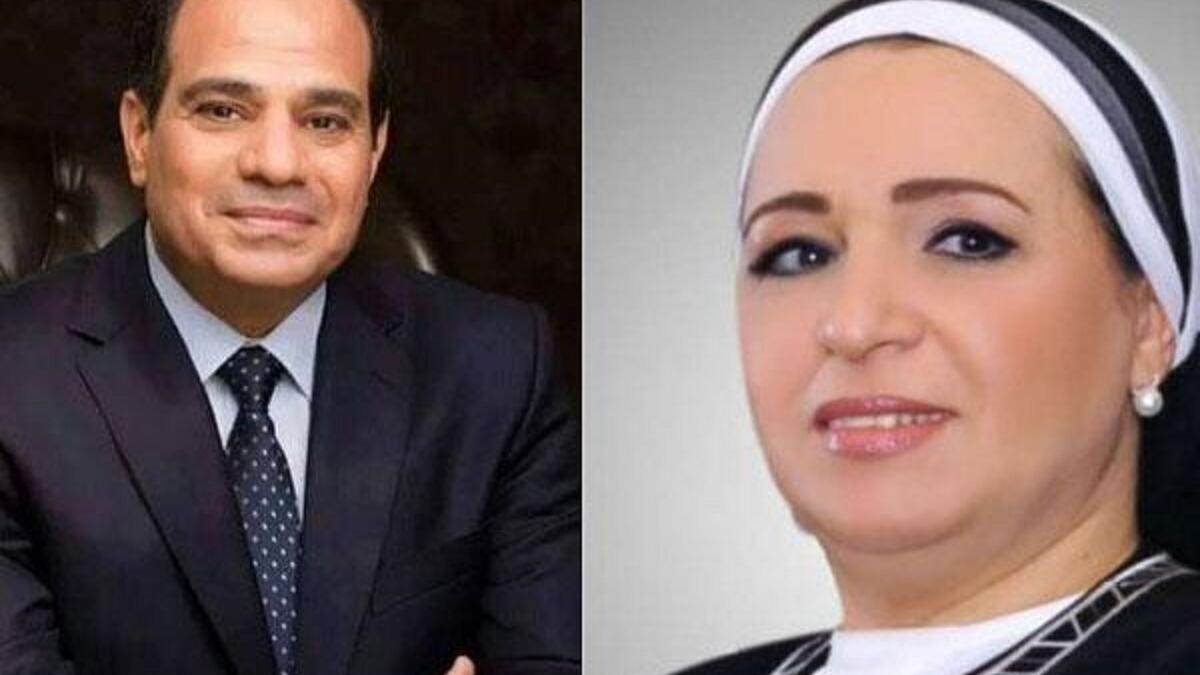الرئيس المصري عبدالفتاح السيسي وانتصار عامر: وعد السيسي ابنة خالته التي كان يحبها بالزواج بعد انتهاء مرحلة الثانوية العامة وقال لها "لو نجحت ودخلت الحربية حخطبك" وقد تقدم لخطبتها عام 1975 وتزوجها بعد عامين عقب تخرجه من كليته الحربية مباشرة.