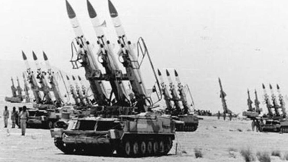 بهجت حمدان: مصريّ كان ينقل للعدو أولاً بأول خرائط وصور القواعد العسكرية المصرية، ولثقة الموساد في معلوماته وتدفق الأموال عليه, كوّن مع الزمن شبكة جاسوسية خطيرة في القاهرة. وقد تم تجنيده أساسا بضغط المال في الفترة التالية لـنكسة 67.