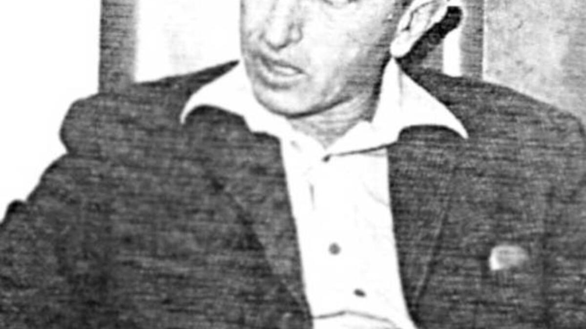 نبيل النحاس: ويعتبر من أشرس جواسيس الكيان الإسرائيلي الذين مروا على مصر, أمدّ إسرائيل بأسرار ساعدت العدو على اجتياح الأراضي المصرية واحتلال سيناء. واستمر بممارسة العمليات الجاسوسية لمدة 13 عاما بلا انقطاع.