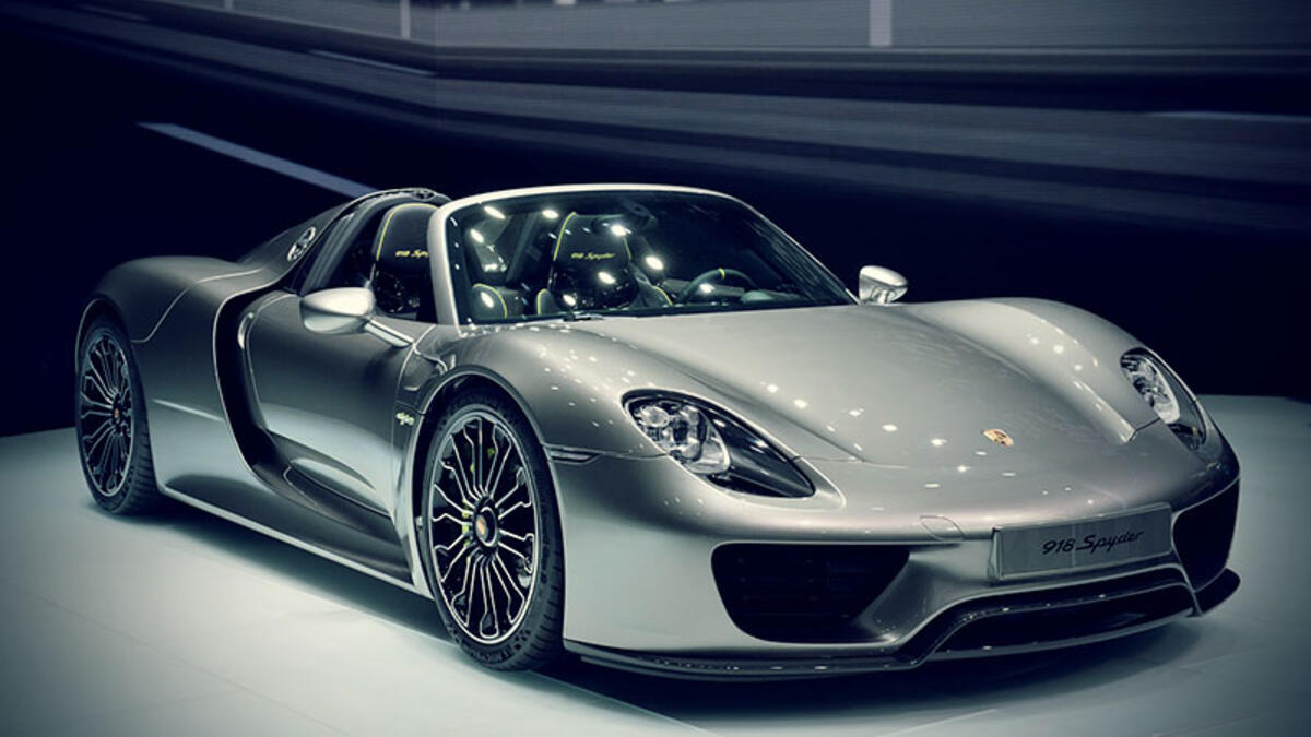 4- بورشيه 918 (2013-2015) Porsche 918