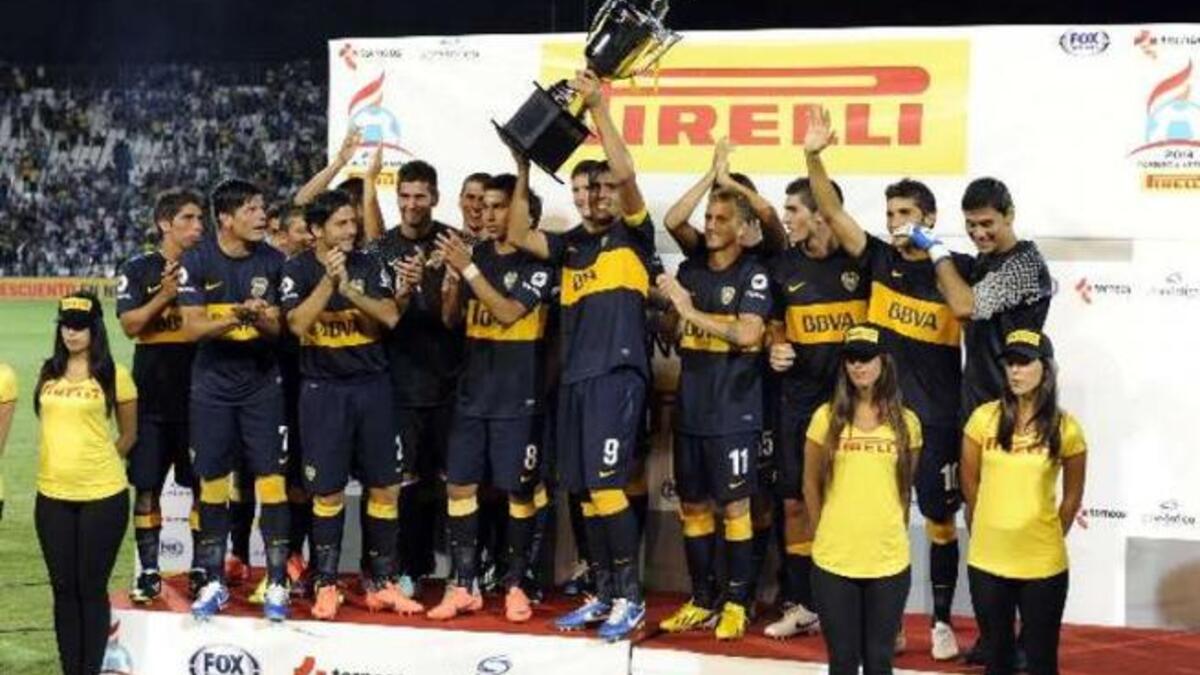 بوكا جونيورز الأرجنتيني بـ 18 لقباً.