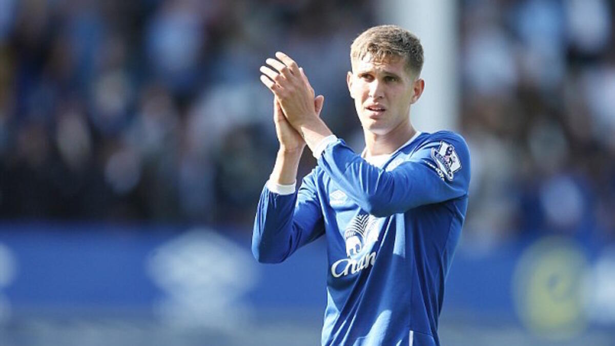 16- المدافع الإنجليزي جون ستونز (إيفرتون)