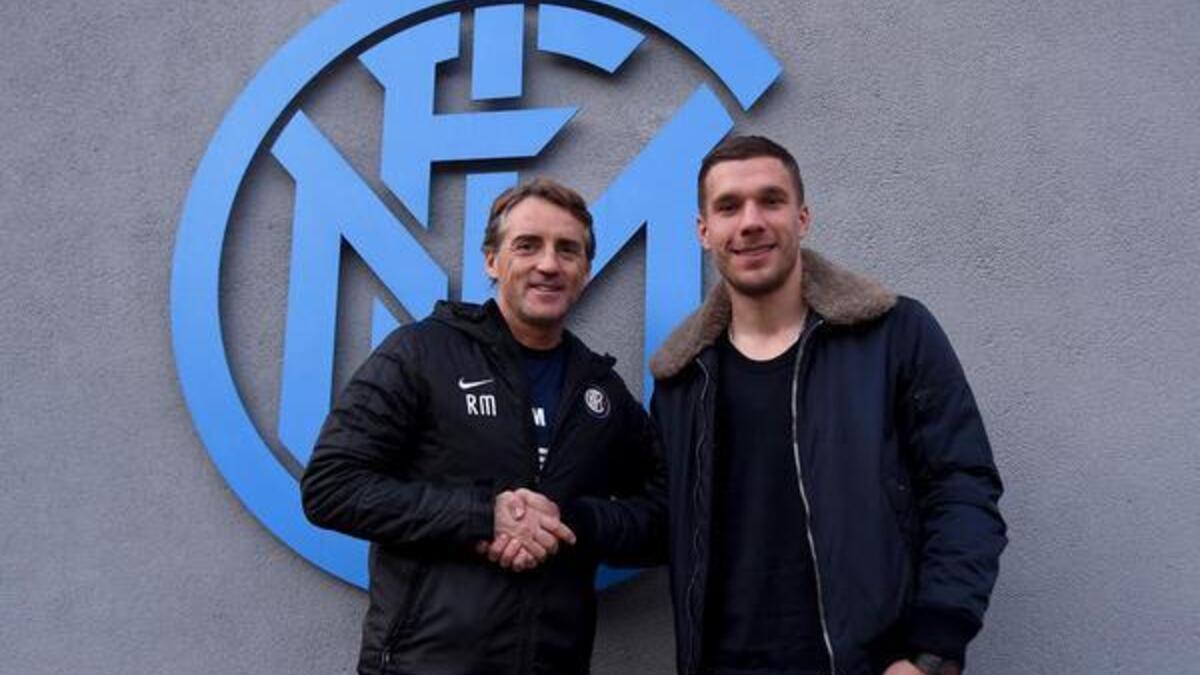 صفقة إعارة المهاجم الألماني لوكاس بودولسكي من آرسنال إلى إنتر