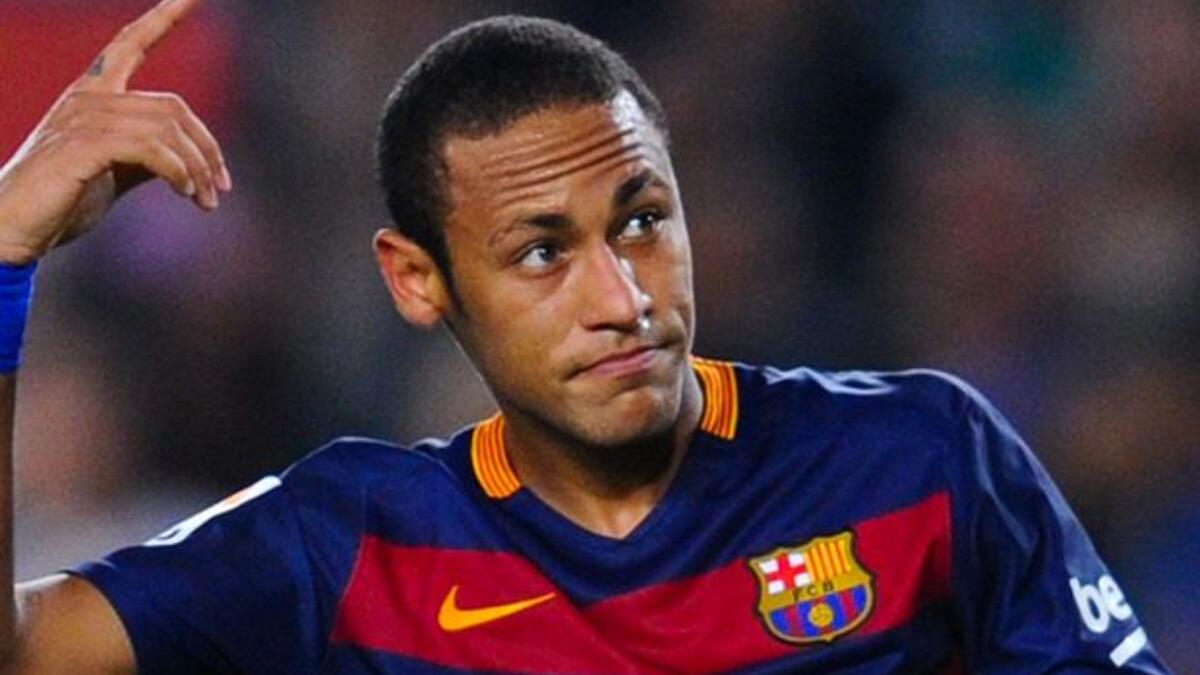 5- المهاجم البرازيلي نيمار جونيور (برشلونة): بما مجموعه 31 مليون دولار