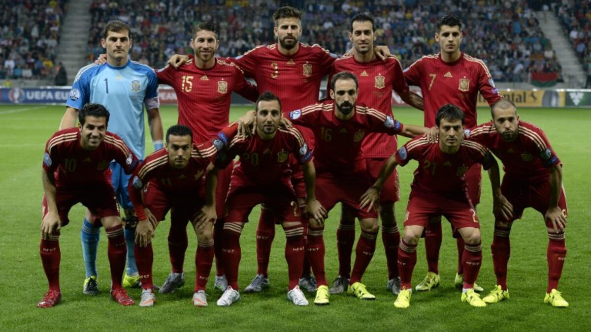 منتخب إسبانيا (المجموعة الثالثة): ظفر بصدارة المجموعة برصيد 27 نقطة (9 انتصارات، وخسارة واحدة من 10 مباريات).