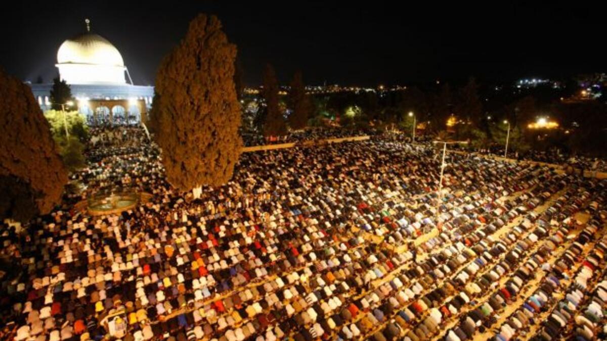 قدّرت المديرية العامة للأوقاف في مدينة القدس أن نحو 350 ألف مصلَ فلسطيني، أحيوا ليلة القدر في باحات المسجد الأقصى