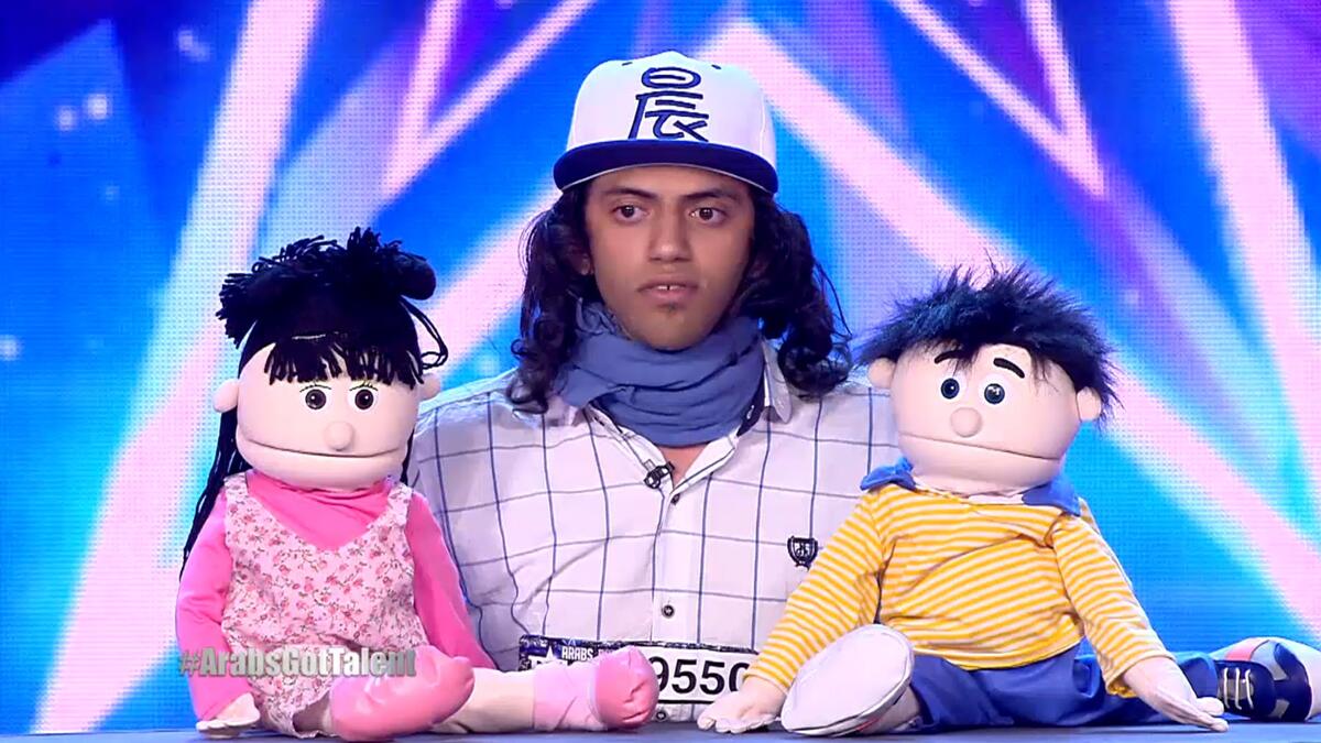 أبانوب فليكس من مصر: خدع الجميع حين قدم موهبته بأن أحدًا في الكواليس يتكلم عنه، ليتبين أنه يتحدث من بطنه عدة أصوات دون أن يحرك شفتيه، فأدى قصة كوميدية مع الدمى، ونال إعجاب اللّجنة لموهبته أوّلًا، ولكتابة النصّ والحبكة.