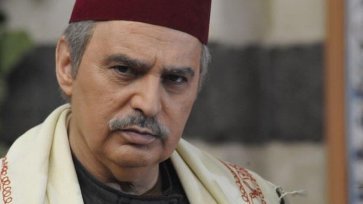 عباس النوري "أبو عصام": شارك بالجزء الأول والثاني إلا انه اعتذر عن بقية الأجزاء مما دفع المؤلف لانهاء شخصية ابو عصام بالموت لكن بعد تراجع النوري عن قرار اعاد المؤلف الشخصية بحبكة درامية مناسبة.