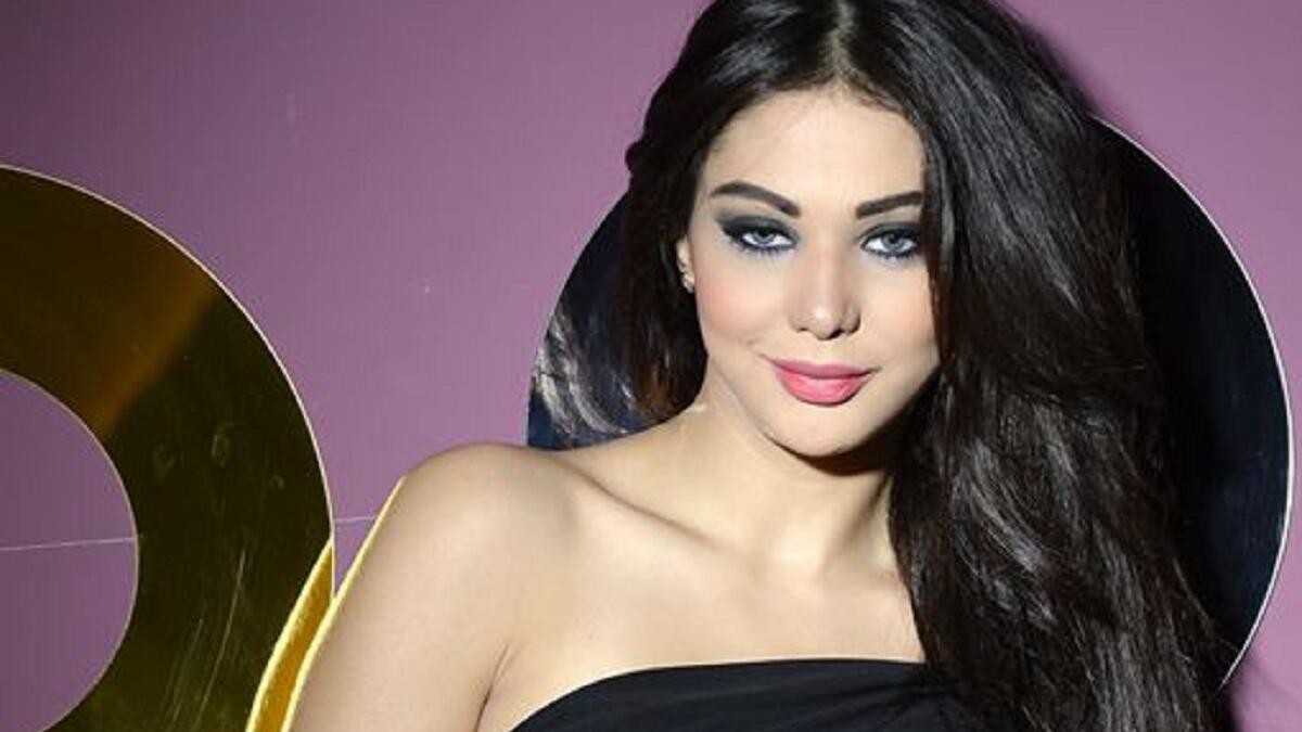 "الجيش التسكتاوي" وهم فانز الفنانة المغربية ابتسام تسكت