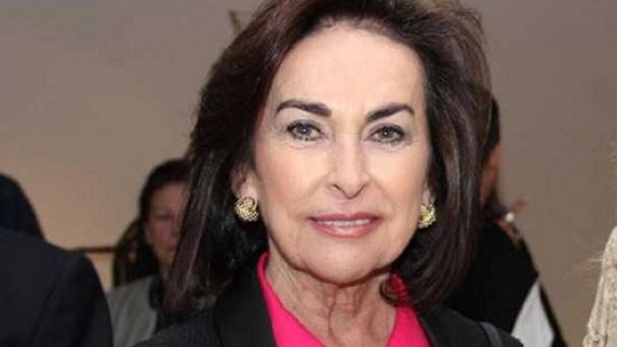 آيريس فونتبونا: حصلت آيريس على ثروتها بعد وفاة زوجها البليونير اندرونيكو لوكسيك ، وتسيطر العائلة على واحد من أكبر معادن النحاس في العالم، وقد وصلت ثروة آيريس لـ 18.8 مليار دولار، وهي الآن أغنى شخص في تشيلي، تسيطر على أكبر مصنع للبيرة في العالم.