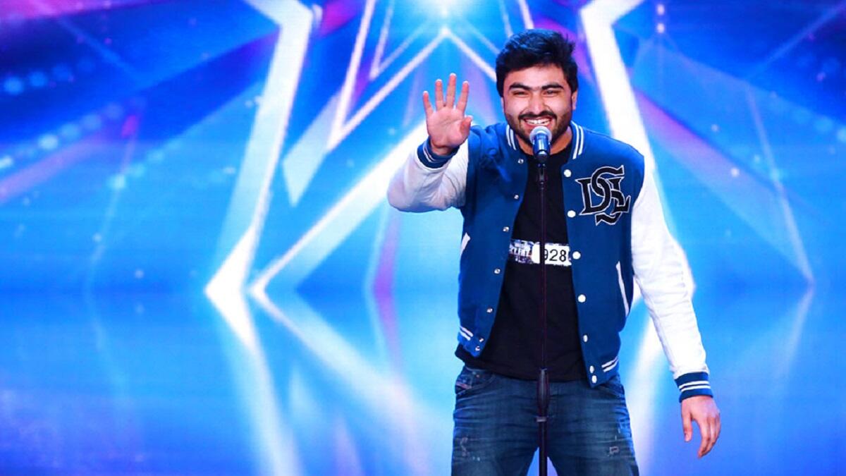 ناظم ظفر من السعودية: قلد أصوات مغني برامج الرسوم المتحركة وبعض شخصياتها، ثم انتقل ليتقن تقليد علي جابر من لجنة الحكم، فاندهش الجميع لقدرته العالية على التقليد.