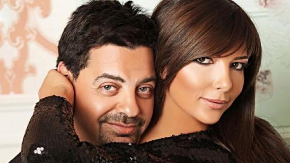 حب كبير يأتيك فجأة بلا مقدمات، بعد تعثرك في تجربة أولى عانيت خلالها، هذا ما حدث لأصالة وطارق، اللذين جمعتهما مشاعر لم يختبراها من قبل، رغم تجربة الزواج السابقة لكل منهما،إلا أن ذلك لم يكن ليشكل عائقًا أمام حبهما الذي يغمر حياتهما حتى الآن وأثمر عن توأم يشبههما كثيرًا.