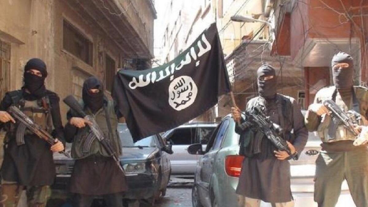 على الرغم من عدم تأكيد الشرطة هوية الجهة المنفذة للهجوم، احتفل أنصار داعش على مواقع التواصل الاجتماعي بالانفجار الذي حصد الأرواح.