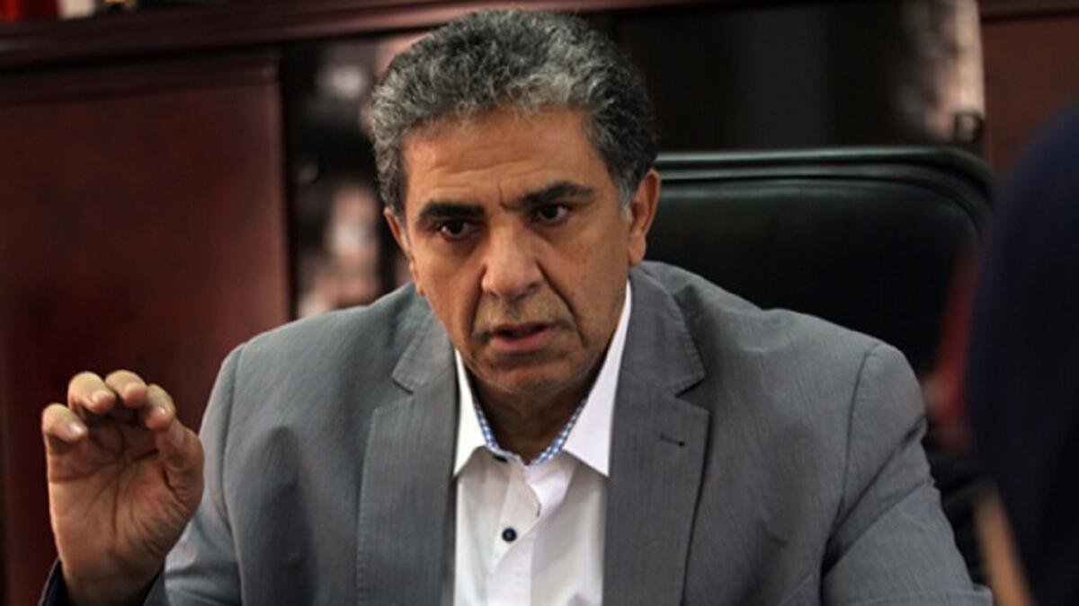 بعض الدول تلقي بالفوسفات في المياه لفوائده: على نحو يدعو إلى الدهشة، علق وزير البيئة خالد فهمي، على غرق ناقلة تحمل 500 طن من الفوسفات، في مياه نهر النيل، بقوله: "بعض الدول في جنوب شرق آسيا تلقي بالفوسفات في الأنهار لفوائده، ولانها تزيد من الثروة السمكية".