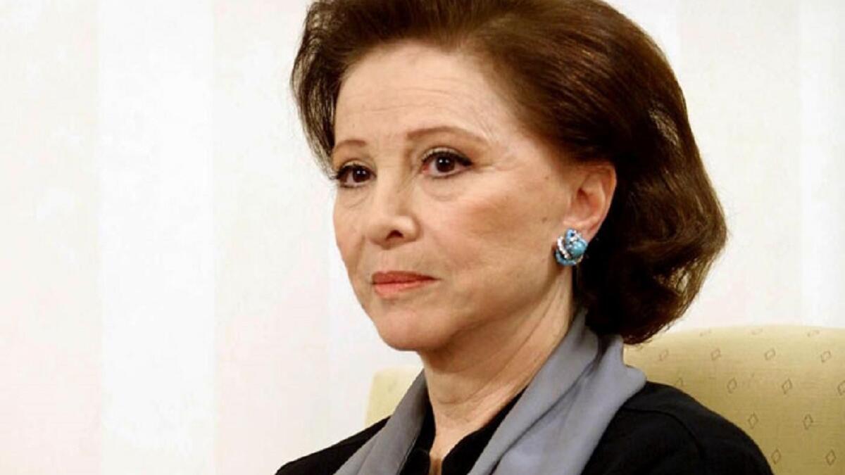 النجمة فاتن حمامة أوصت بعدم اقامة عزاء لها بعد ان صرحت ان عزاء النجوم الان اصبح مصدر للحديث وتصوير الصحفيين وليس لتقديم العزاء كما طلبت من جمهورها عدم الحزن عليها.