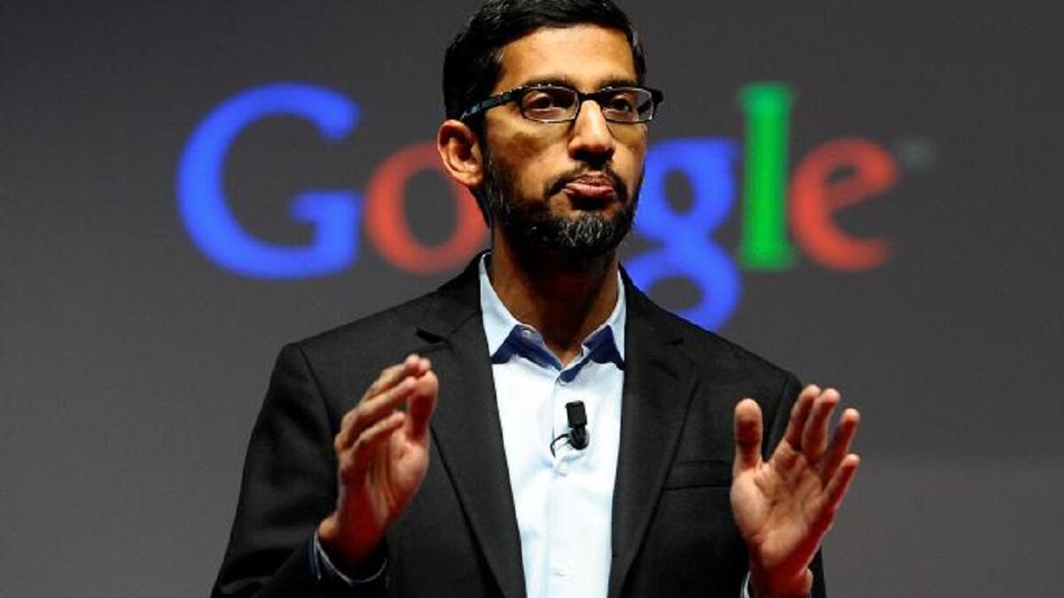 تعرض “ساندار بيتشاى” الرئيس التنفيذى لشركة “جوجل” العالمية، إلى هجمات المخترقين الالكترونيين، وأصبح الضحية التالية عقب أيام من اختراق حسابات “زوكربيرج”، حيث نجح القراصنة فى إغلاق حسابه على موقع شركة كيورا، وتمكنوا من الرد بدلا منه على متابعيه على موقع “تويتر”.